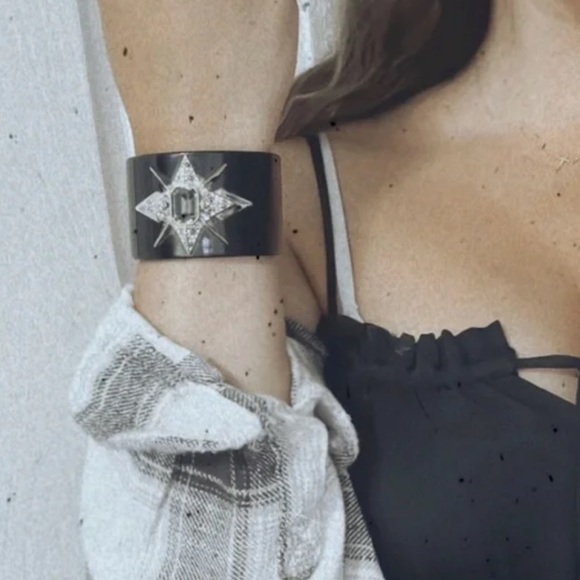 Black Cuff by Swarovski - Picture 3 of 4